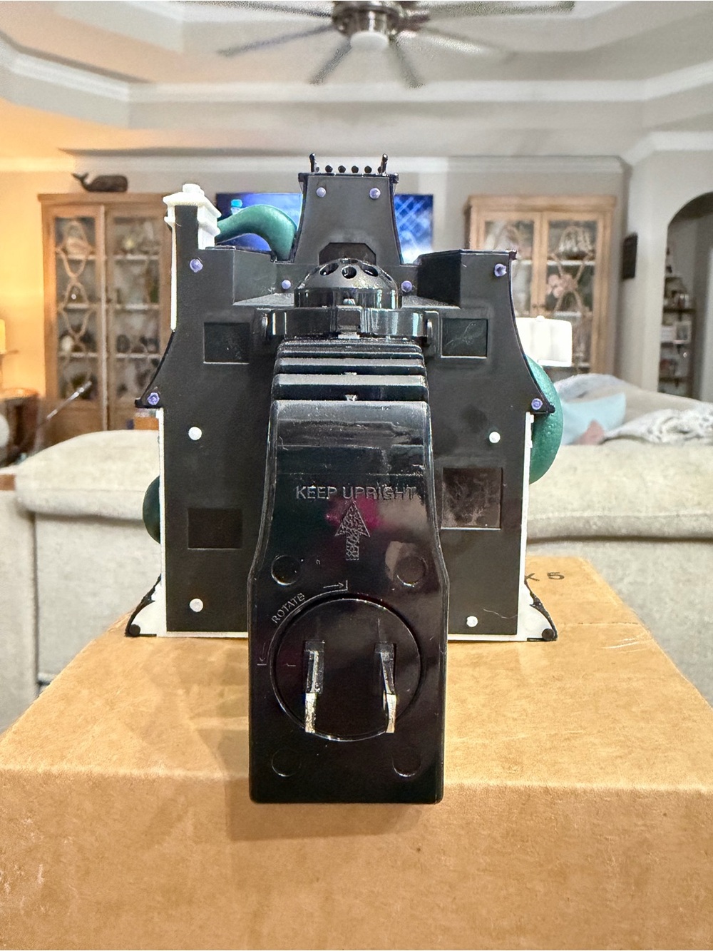 Bath & Body Works Chateau Wallflowers TRI-Projector - Haunted House NEW! - Picture 9 of 13